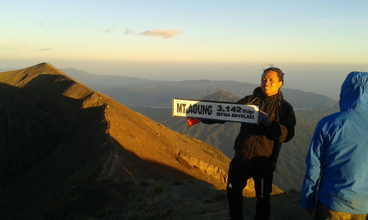 mount-agung-trekking bawamountagungtrekking.com